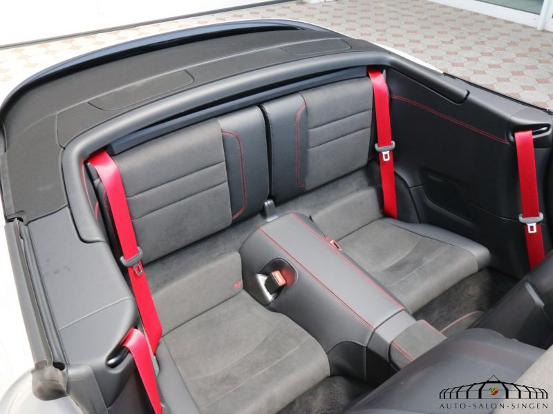 Porsche 992 Carrera  4 GTS Cabrio