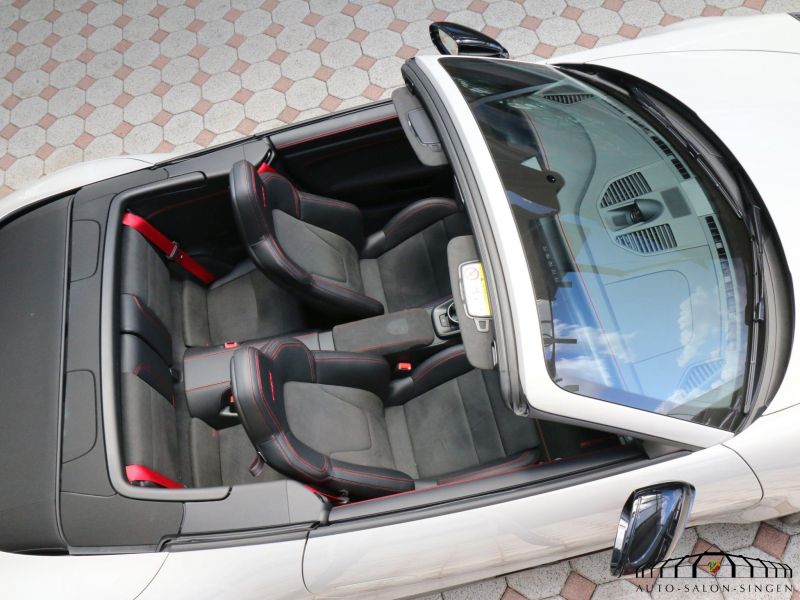 Porsche 992 Carrera  4 GTS Cabrio