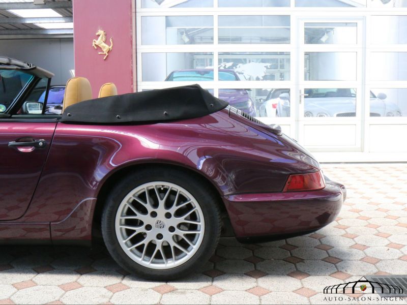 Porsche 964 Carrera 4 Cabrio