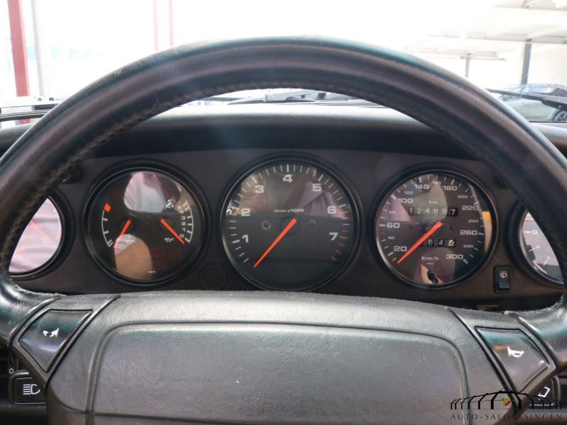 Porsche 964 Carrera 4 Cabrio