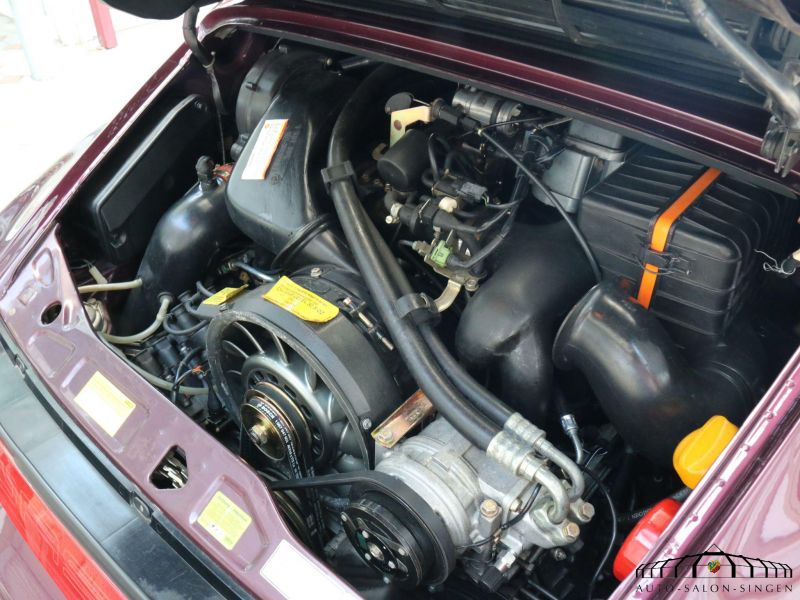 Porsche 964 Carrera 4 Cabrio
