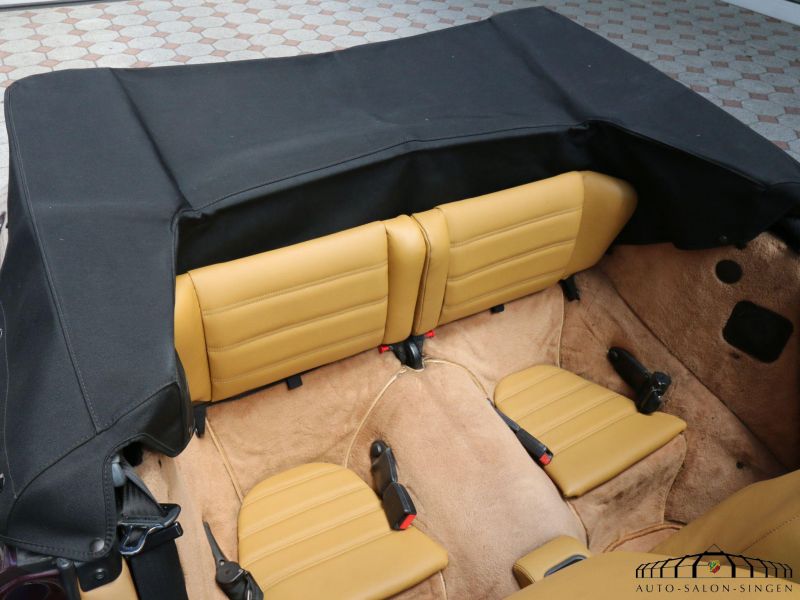 Porsche 964 Carrera 4 Cabrio