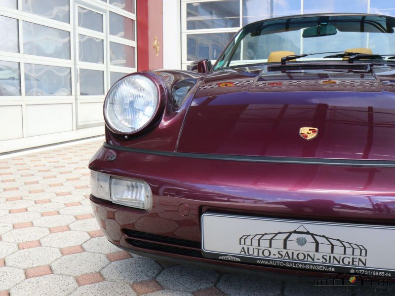 Porsche 964 Carrera 4 Cabrio