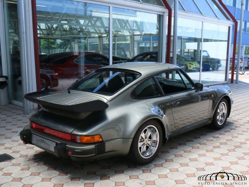 Porsche 911 Turbo 3.3