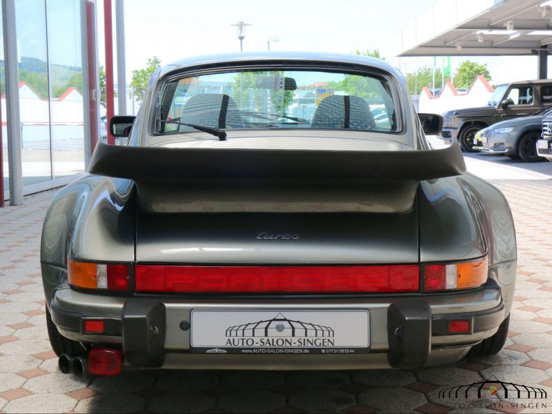 Porsche 911 Turbo 3.3