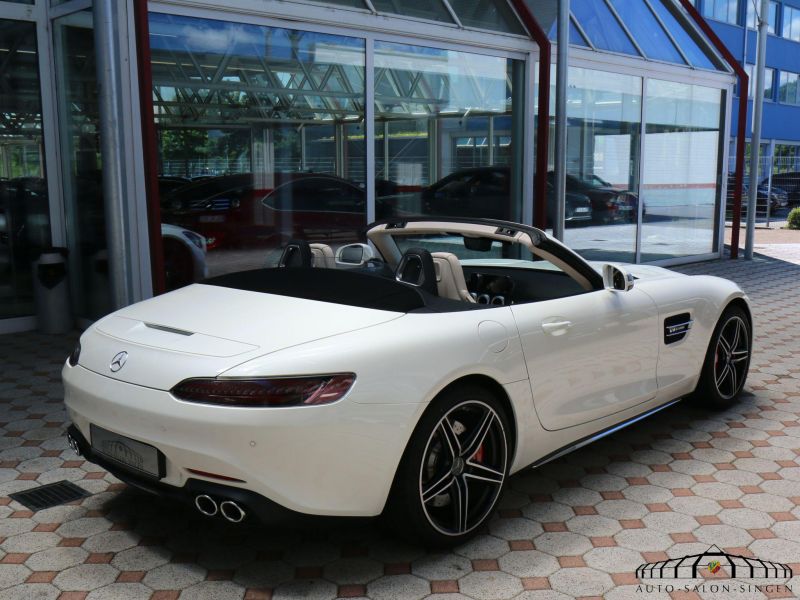 Mercedes-Benz AMG GT Roadster