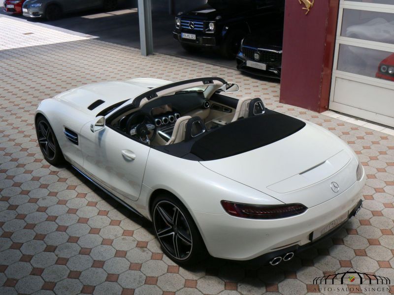 Mercedes-Benz AMG GT Roadster