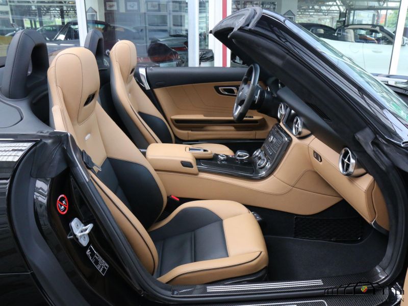Mercedes-Benz SLS AMG Roadster