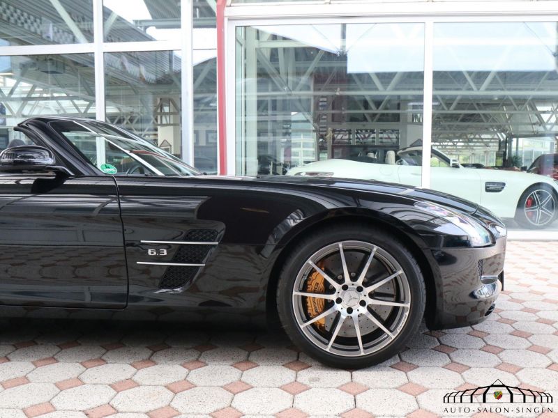 Mercedes-Benz SLS AMG Roadster
