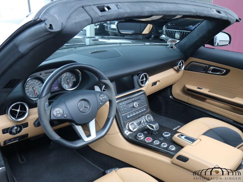 Mercedes-Benz SLS AMG Roadster