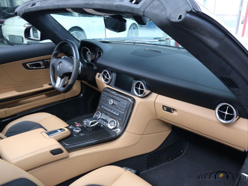 Mercedes-Benz SLS AMG Roadster