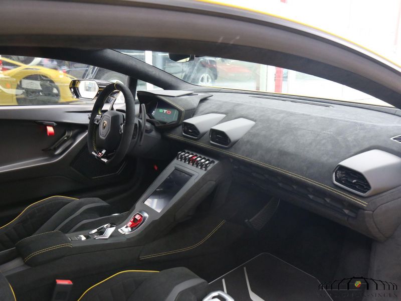 Lamborghini Huracán STO Coupe