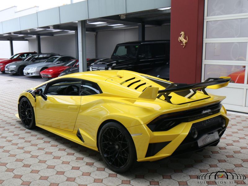 Lamborghini Huracán STO Coupe
