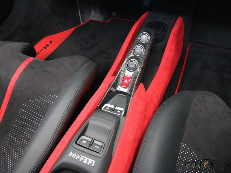 Ferrari F8 Spider