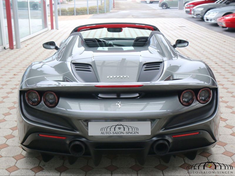 Ferrari F8 Spider
