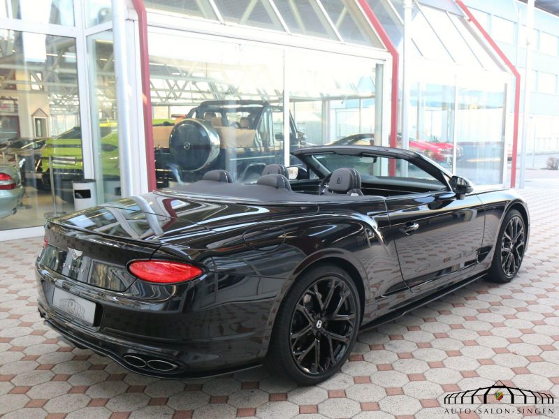 Bentley Continental GTC V8