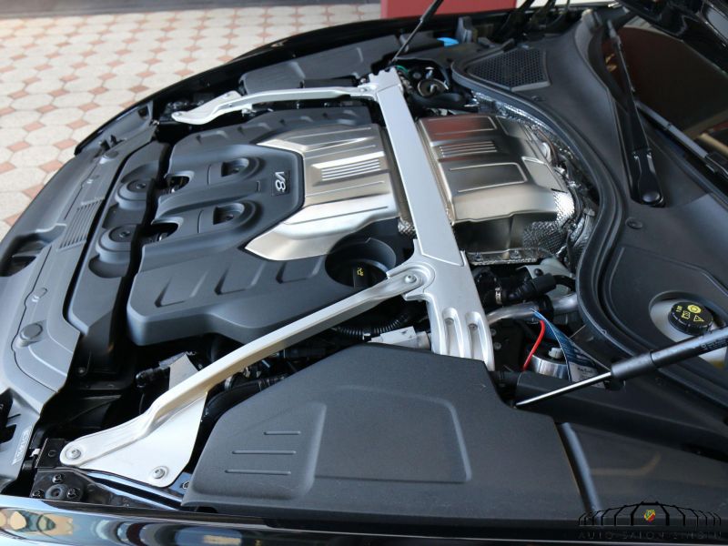 Bentley Continental GTC V8