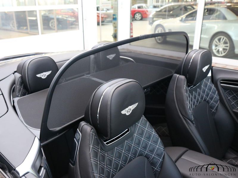 Bentley Continental GTC V8