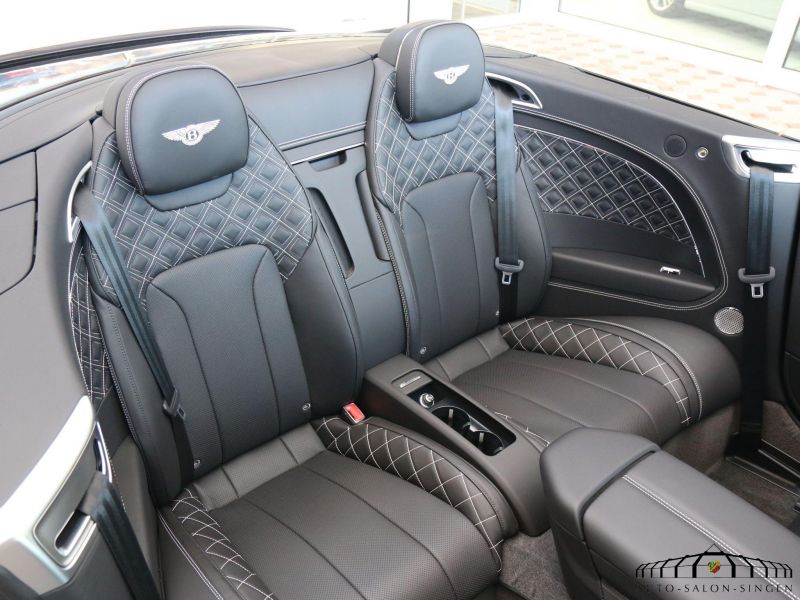 Bentley Continental GTC V8