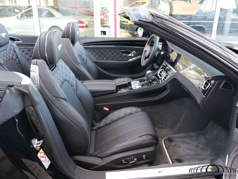 Bentley Continental GTC V8