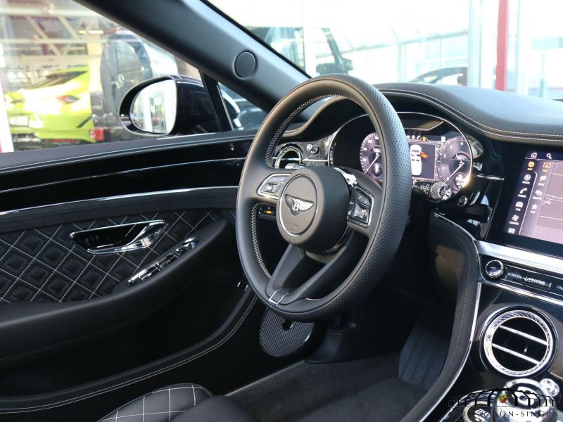 Bentley Continental GTC V8