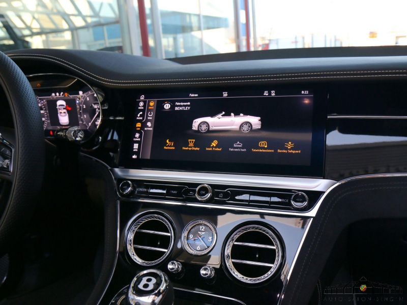 Bentley Continental GTC V8