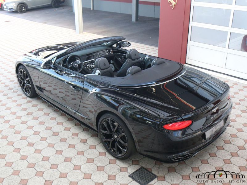 Bentley Continental GTC V8