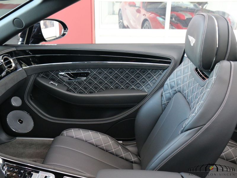 Bentley Continental GTC V8