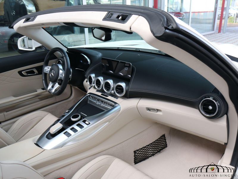 Mercedes-Benz AMG GT Roadster
