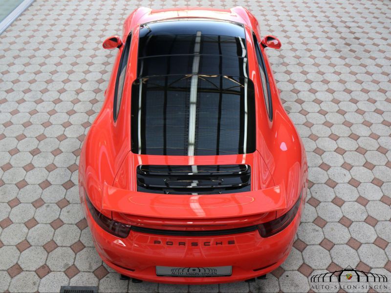 Porsche 991 Carrera GTS