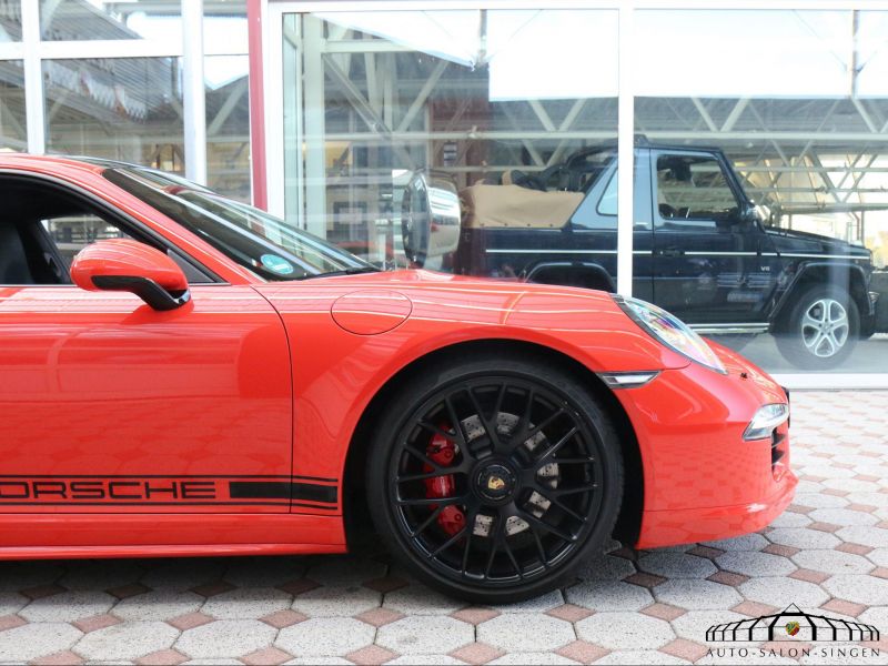 Porsche 991 Carrera GTS