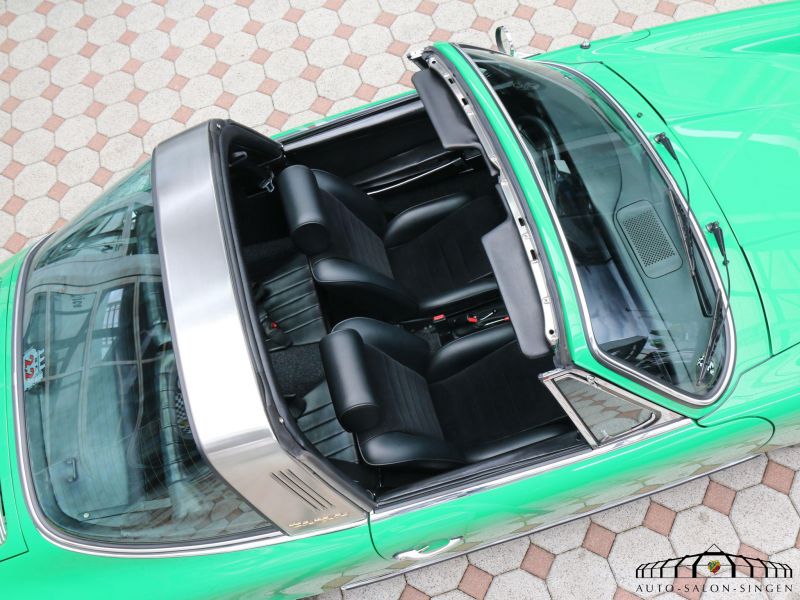 Porsche 911 E Targa 2.2