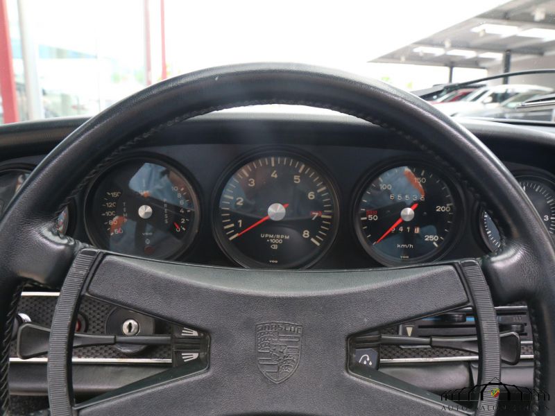 Porsche 911 E Targa 2.2