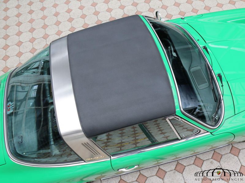 Porsche 911 E Targa 2.2