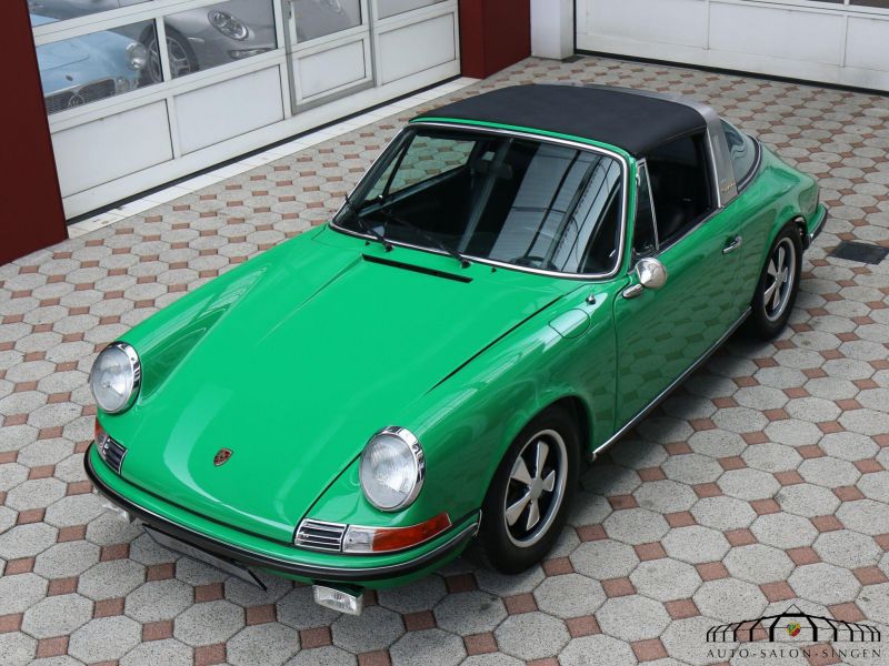 Porsche 911 E Targa 2.2