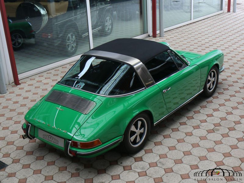 Porsche 911 E Targa 2.2