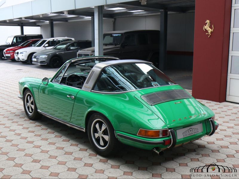 Porsche 911 E Targa 2.2