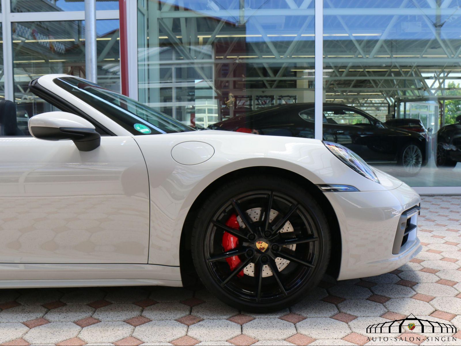 Porsche 992 Carrera 4S Cabrio Convertible Auto Salon Singen porsche-992-carrera-4s-cabrio-convertible-auto-salon-singen