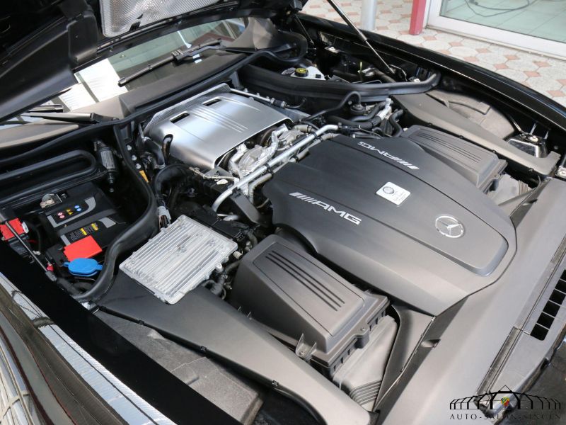 Mercedes-Benz AMG GT R Coupe