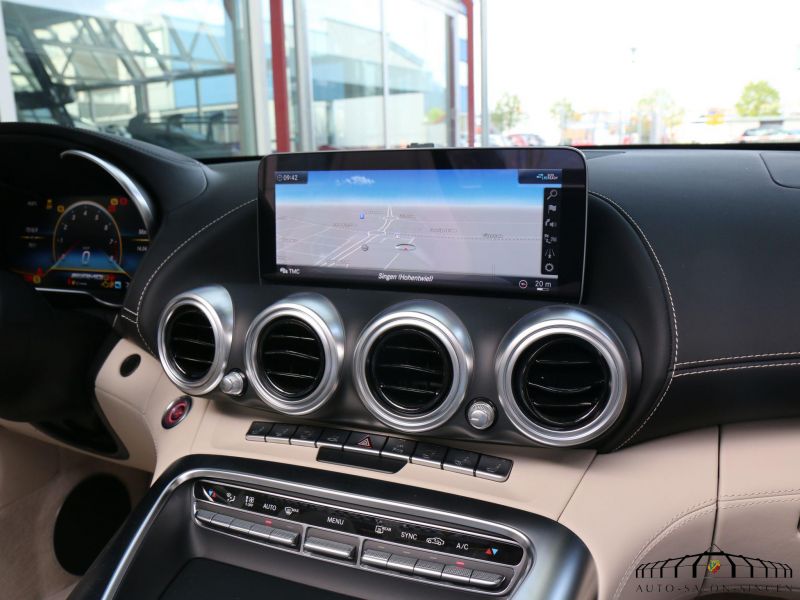 Mercedes-Benz AMG GT Roadster