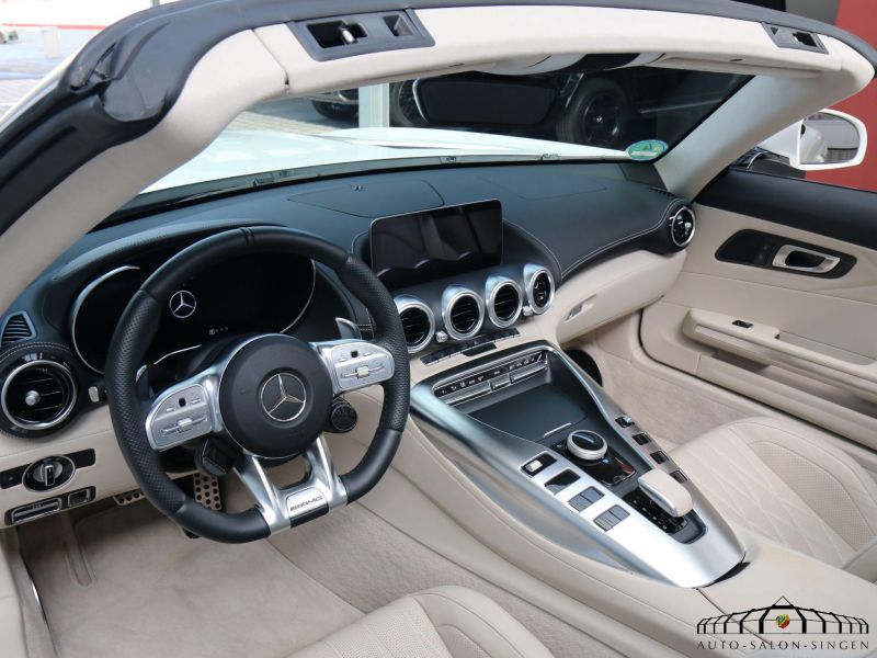 Mercedes-Benz AMG GT Roadster