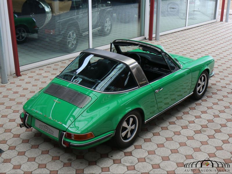 Porsche 911 E Targa 2.2