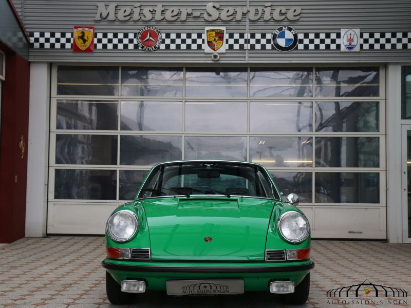 Porsche 911 E Targa 2.2