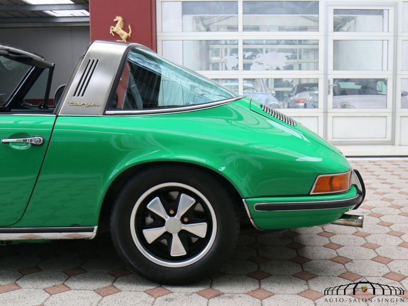 Porsche 911 E Targa 2.2