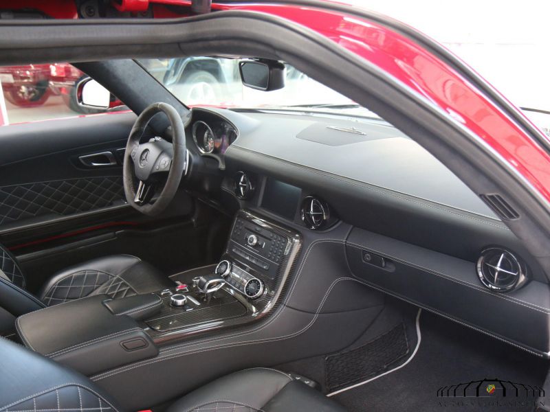 Mercedes-Benz SLS AMG GT Final Edition