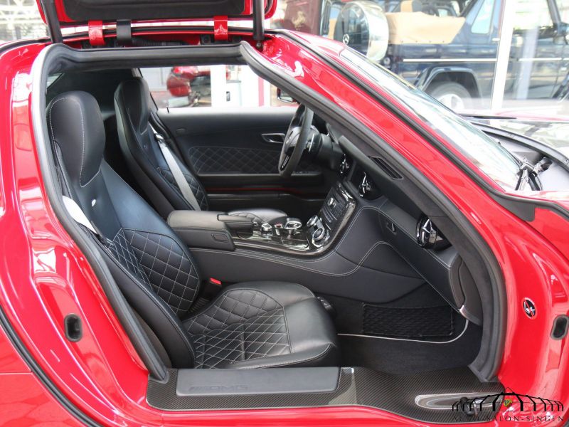 Mercedes-Benz SLS AMG GT Final Edition