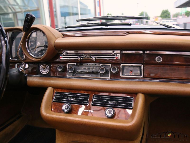 Mercedes-Benz 280 SE 3.5 Cabrio